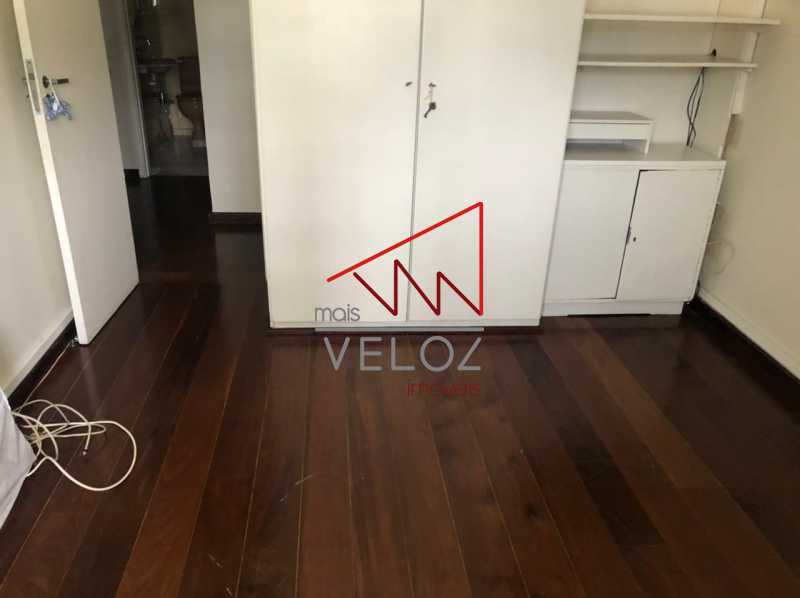 Apartamento à venda com 4 quartos, 162m² - Foto 9