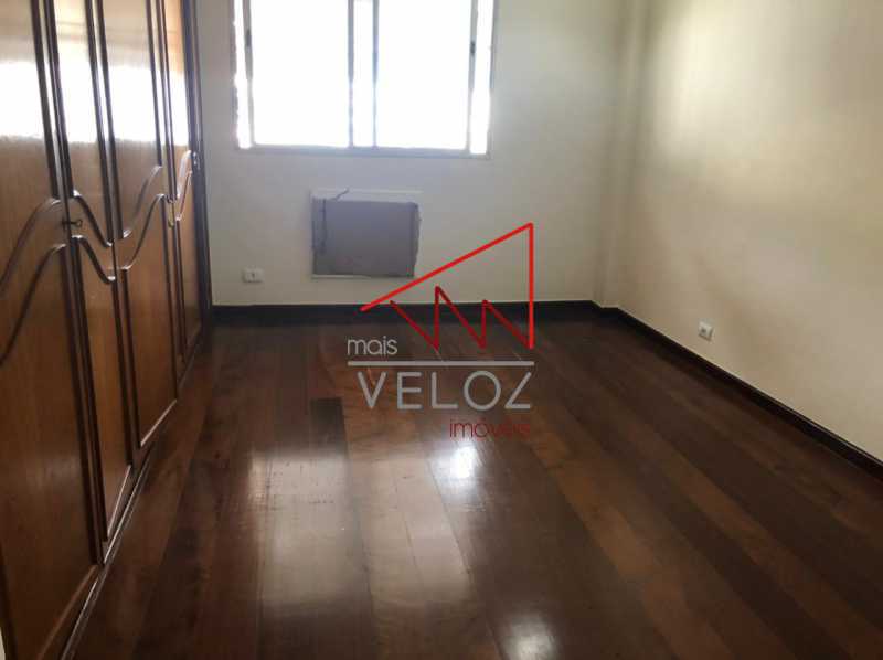 Apartamento à venda com 4 quartos, 162m² - Foto 11