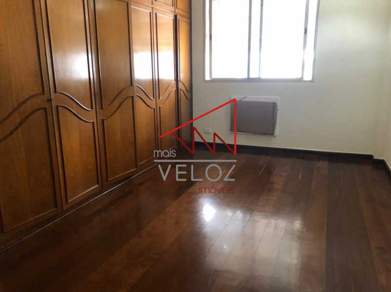 Apartamento à venda com 4 quartos, 162m² - Foto 15