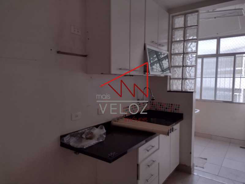 Apartamento à venda com 2 quartos, 68m² - Foto 21