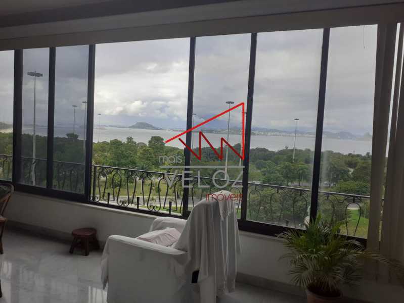 Apartamento à venda com 3 quartos, 370m² - Foto 2