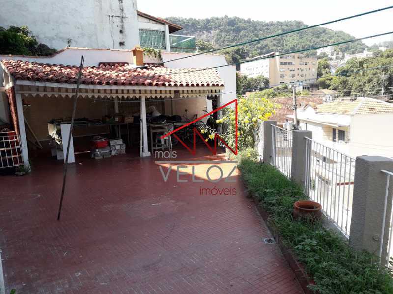 Apartamento à venda com 4 quartos, 230m² - Foto 2