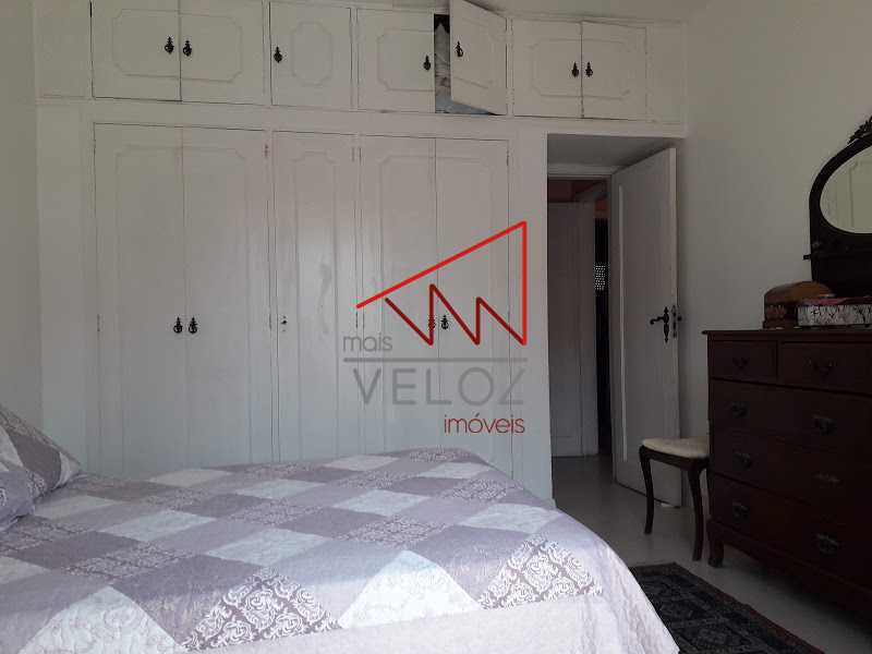 Apartamento à venda com 4 quartos, 230m² - Foto 7