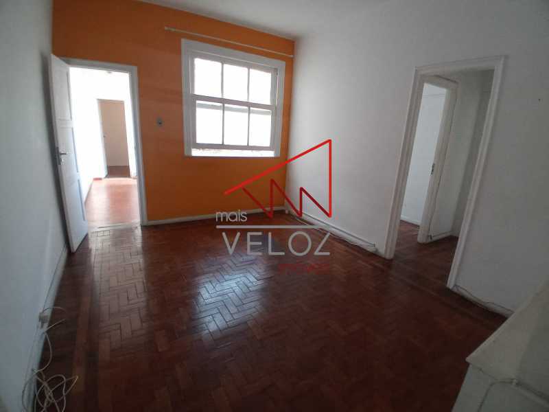 Apartamento à venda com 3 quartos, 100m² - Foto 1