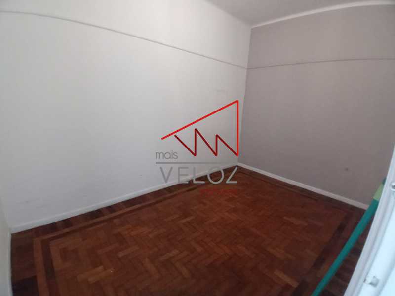 Apartamento à venda com 3 quartos, 100m² - Foto 3