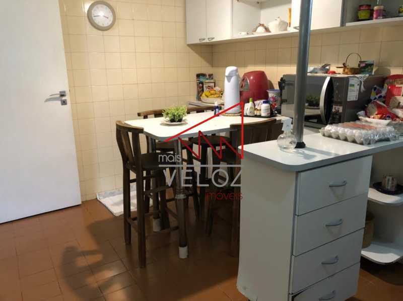 Apartamento à venda com 3 quartos, 123m² - Foto 18