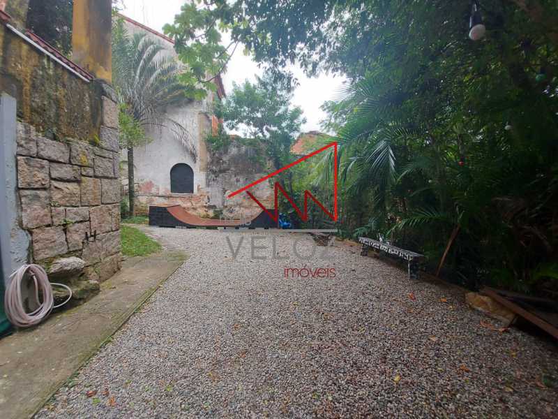 Casa à venda com 4 quartos, 384m² - Foto 18