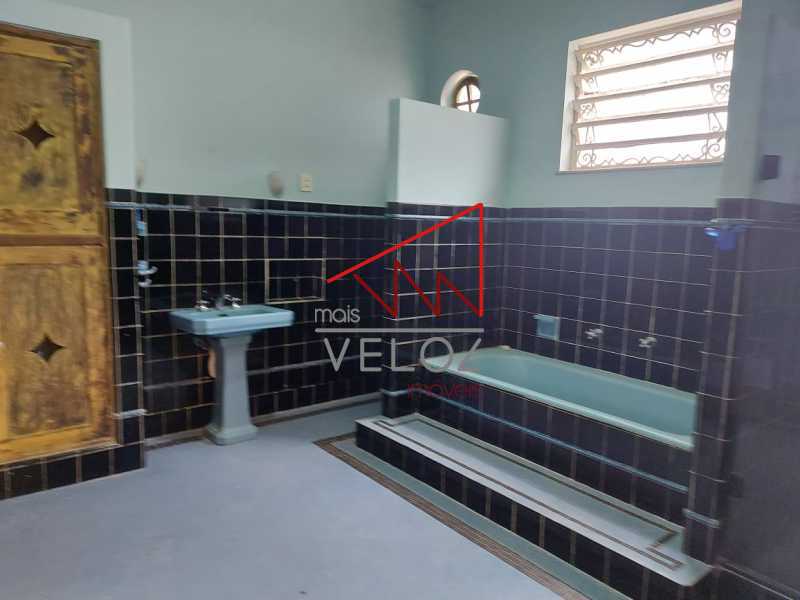 Casa à venda com 4 quartos, 384m² - Foto 27