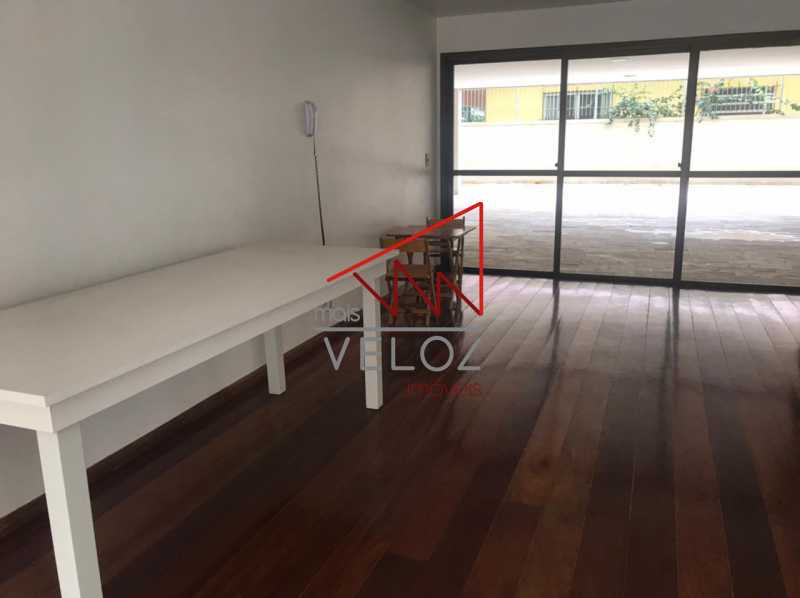 Apartamento à venda com 4 quartos, 215m² - Foto 22