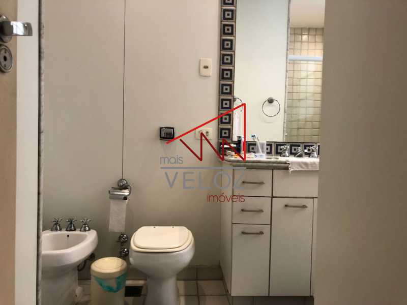 Apartamento à venda com 3 quartos, 251m² - Foto 23