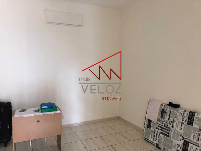 Apartamento à venda com 1 quarto, 34m² - Foto 11