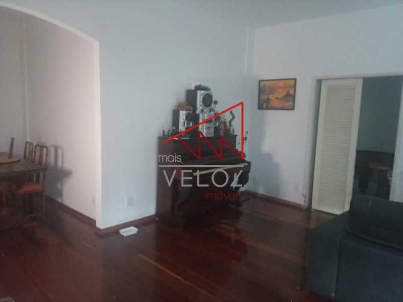 Apartamento à venda com 5 quartos, 354m² - Foto 2