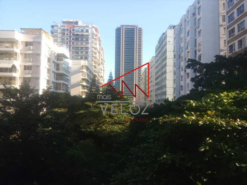 Apartamento à venda com 2 quartos, 78m² - Foto 3