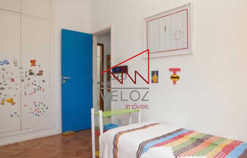 Casa à venda com 4 quartos, 273m² - Foto 11