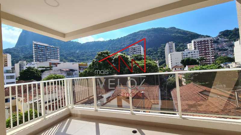 Apartamento à venda com 3 quartos, 155m² - Foto 2