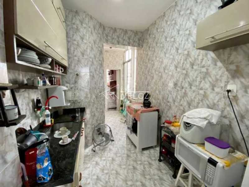 Apartamento à venda com 2 quartos, 72m² - Foto 13