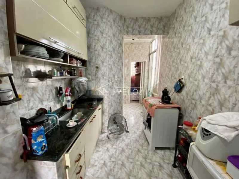 Apartamento à venda com 2 quartos, 72m² - Foto 14