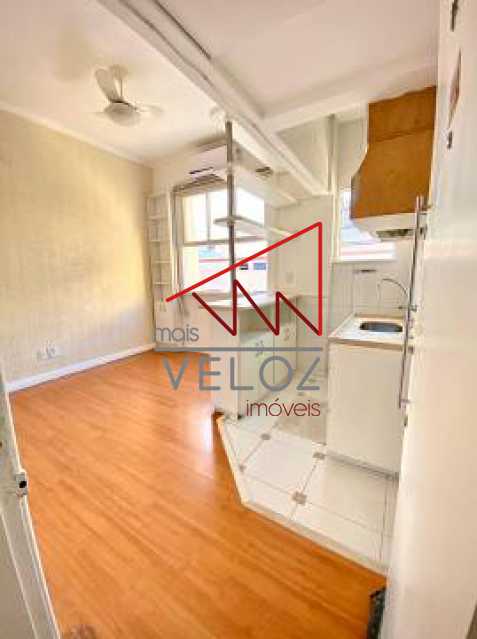 Apartamento à venda com 1 quarto, 45m² - Foto 11