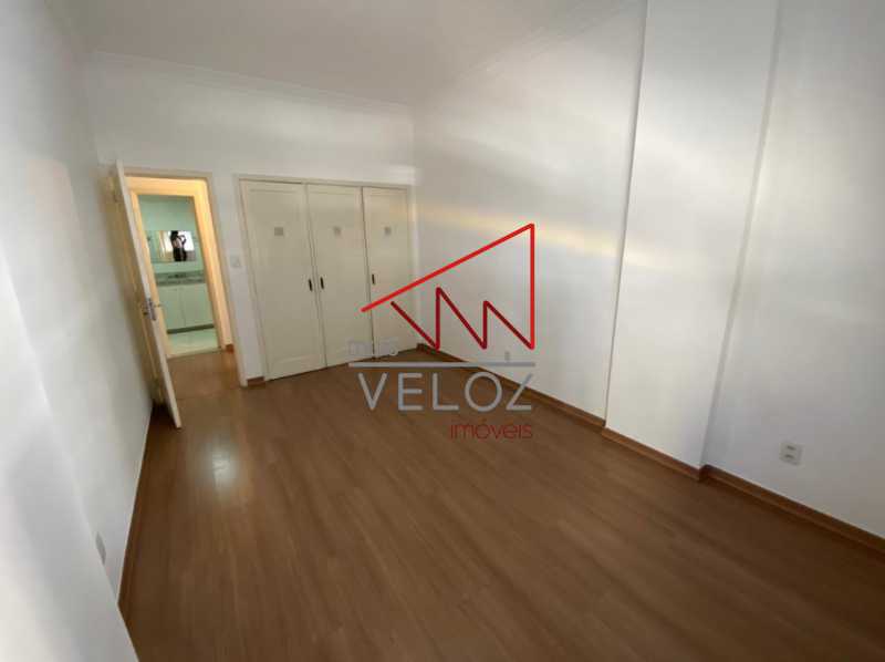 Apartamento à venda com 2 quartos, 105m² - Foto 11