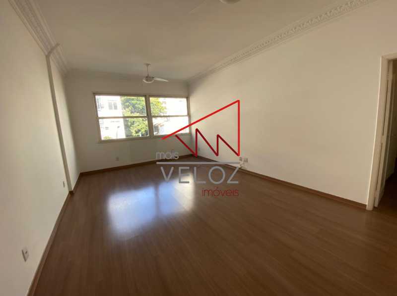 Apartamento à venda com 2 quartos, 105m² - Foto 4