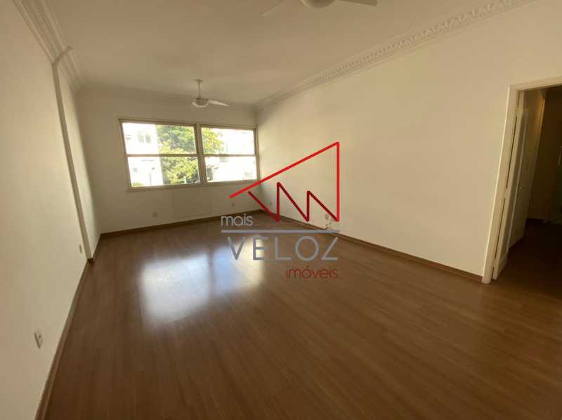 Apartamento à venda com 2 quartos, 105m² - Foto 3