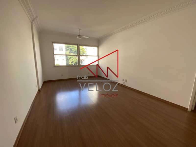 Apartamento à venda com 2 quartos, 105m² - Foto 1