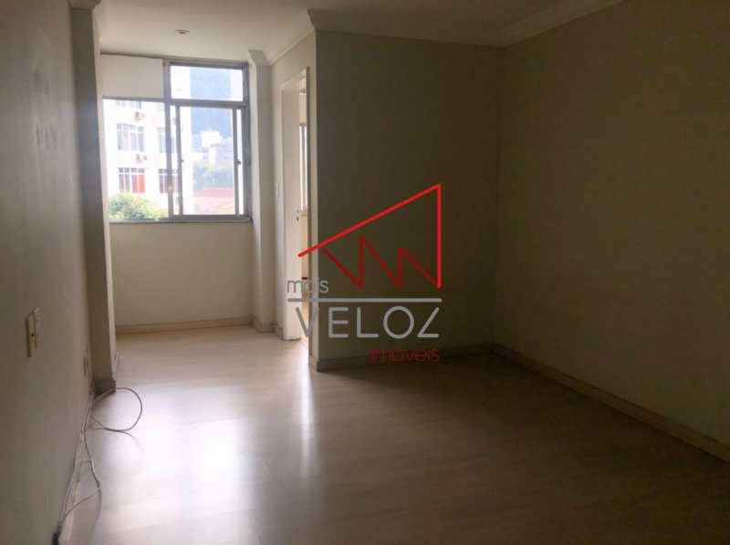 Apartamento à venda com 1 quarto, 45m² - Foto 11