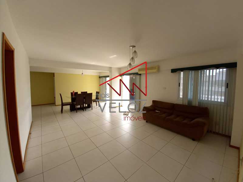 Apartamento à venda com 4 quartos, 173m² - Foto 4