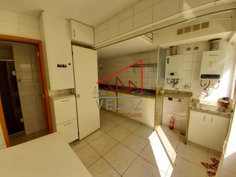 Apartamento à venda com 4 quartos, 173m² - Foto 27