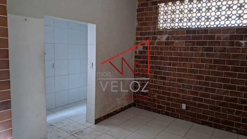 Casa à venda com 4 quartos, 105m² - Foto 27