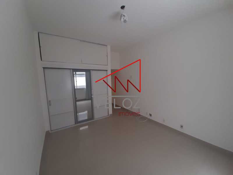 Apartamento para alugar com 3 quartos, 140m² - Foto 15