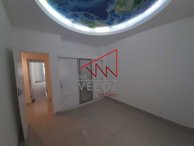 Apartamento para alugar com 3 quartos, 140m² - Foto 12