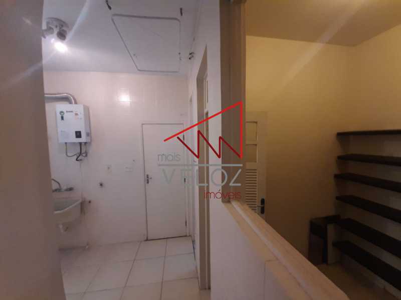 Apartamento para alugar com 3 quartos, 140m² - Foto 23