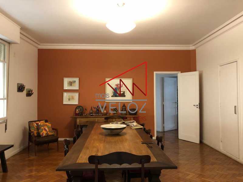 Apartamento à venda com 4 quartos, 206m² - Foto 5