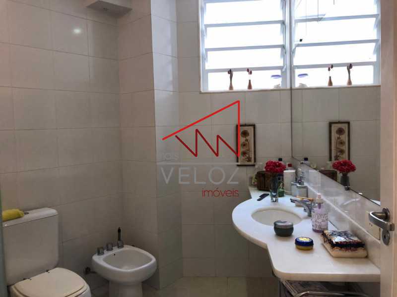 Apartamento à venda com 4 quartos, 206m² - Foto 18