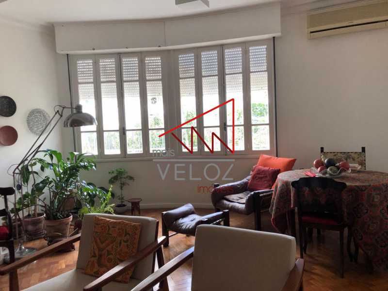 Apartamento à venda com 4 quartos, 206m² - Foto 4