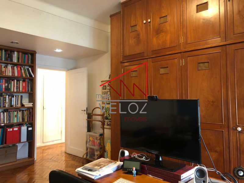 Apartamento à venda com 4 quartos, 206m² - Foto 15