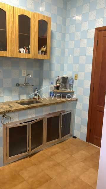 Apartamento à venda com 3 quartos, 90m² - Foto 4