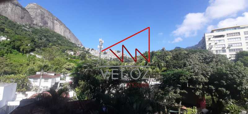 Apartamento à venda com 2 quartos, 60m² - Foto 2