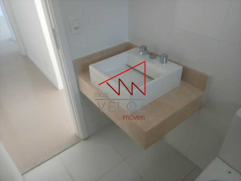 Apartamento à venda com 2 quartos, 72m² - Foto 19