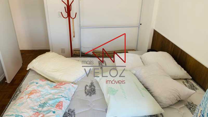 Apartamento à venda com 2 quartos, 72m² - Foto 11