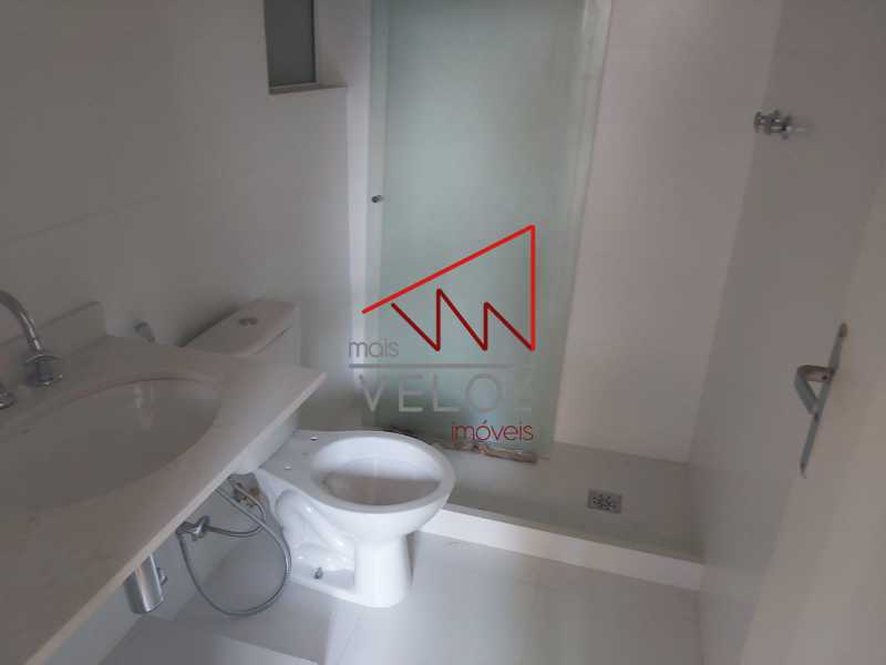 Apartamento à venda com 2 quartos, 70m² - Foto 18