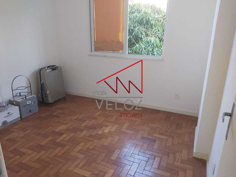 Apartamento à venda com 2 quartos, 70m² - Foto 13