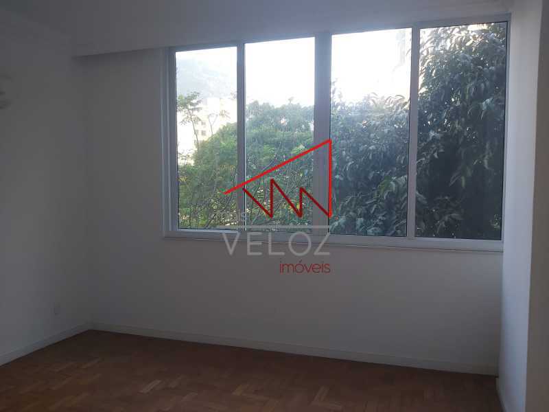 Apartamento à venda com 2 quartos, 70m² - Foto 10