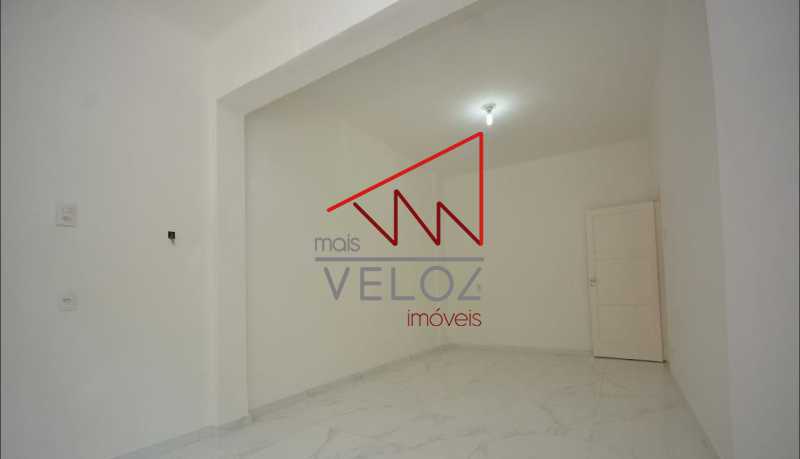 Apartamento à venda com 2 quartos, 103m² - Foto 2