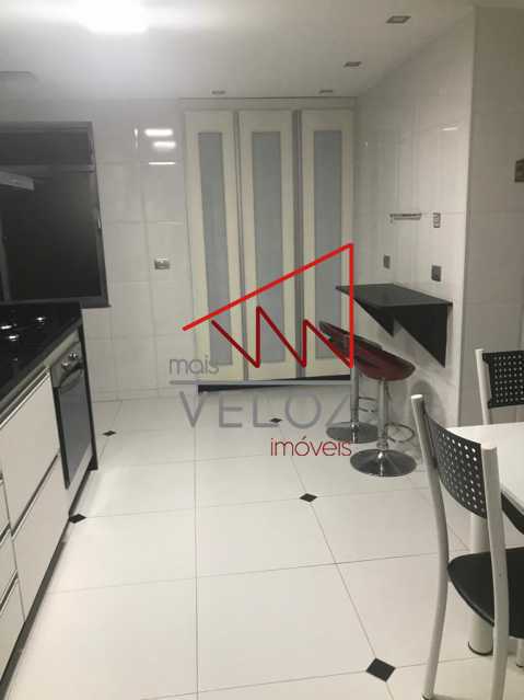 Apartamento à venda com 2 quartos, 102m² - Foto 22