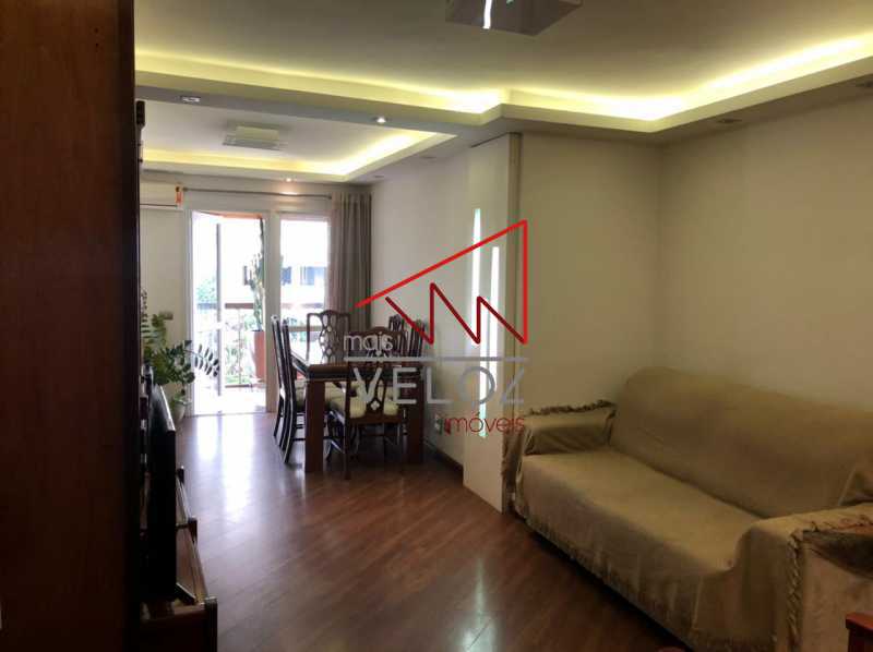 Apartamento à venda com 2 quartos, 102m² - Foto 2