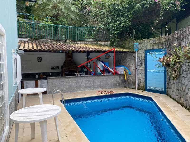 Casa à venda com 5 quartos, 250m² - Foto 23