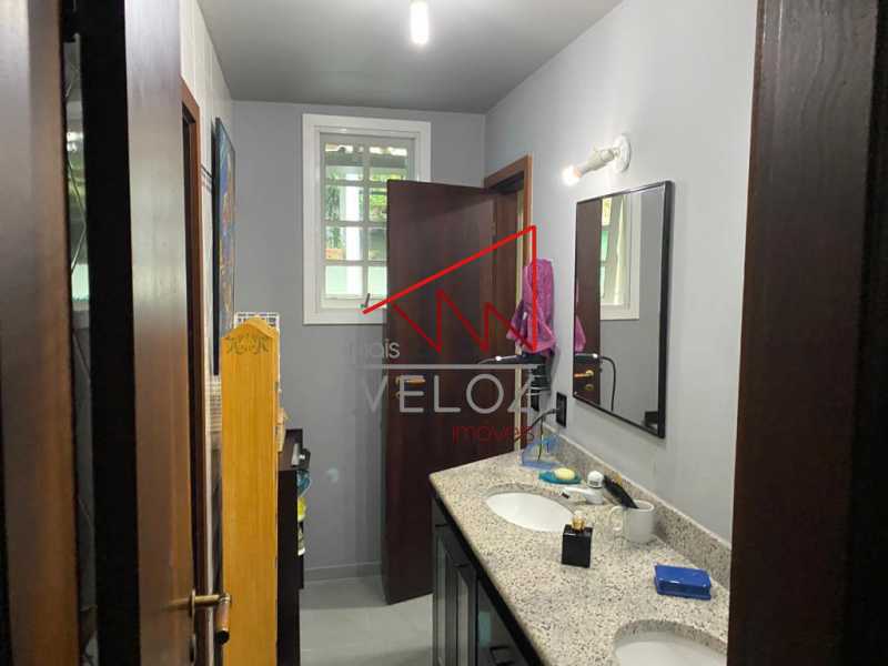 Casa à venda com 5 quartos, 250m² - Foto 19