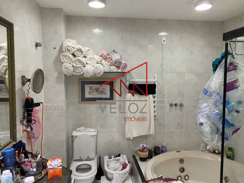 Casa à venda com 5 quartos, 250m² - Foto 17